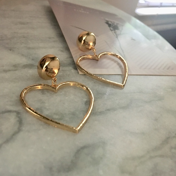 Round Dot Hollow Heart Gold Hoop Earrings - Picture 6 of 8